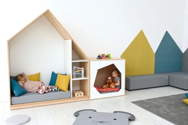 Quadro lesehus hvit B155 x D60 x H186 cm 