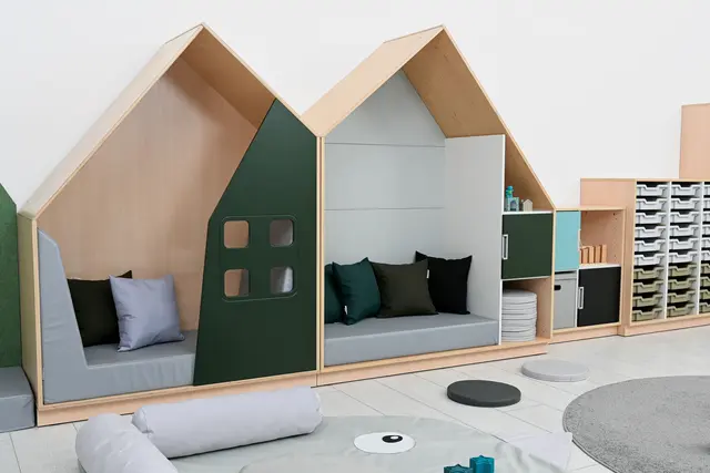 Quadro lesehus grå B155 x D60 x H186 cm 