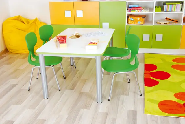 Colores stol junior grønn Sittehøyde H30 cm 