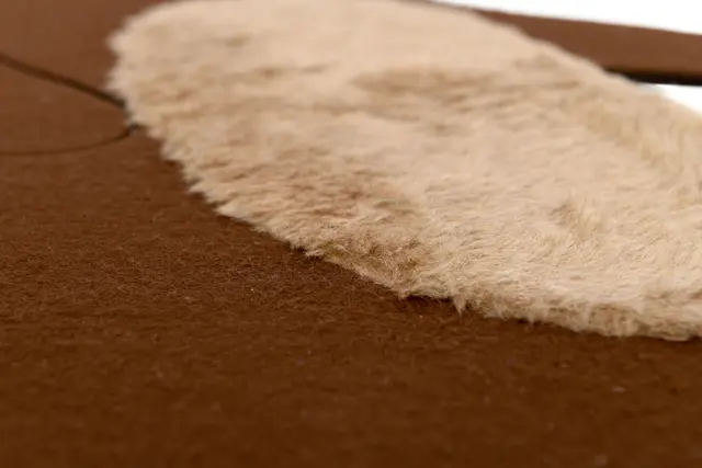 Bjørn veggdekorasjon B40 x H77 cm 