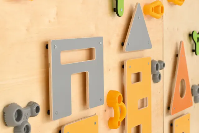 Camelot klatrevegg B243 x D2 x H241 cm 