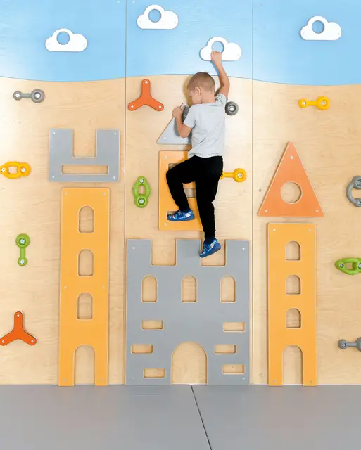 Camelot klatrevegg B243 x D2 x H241 cm 