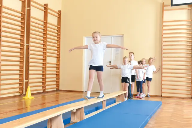 Gymnastikkbenk L300 cm 