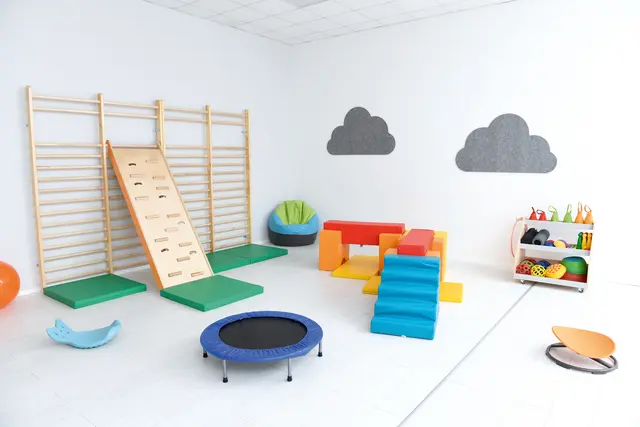 Ribbevegg dobbel B180 x H256 cm 