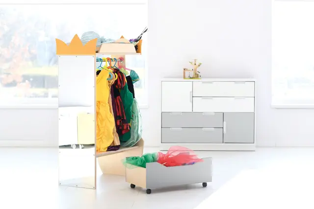 Fantasi utkledningsvogn B74 x D57 x H137 cm 