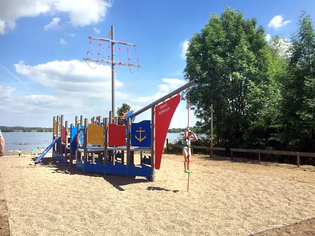 Colombus' skip L:1217 x B458 x H551 cm 