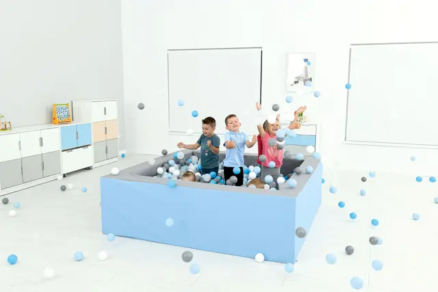 Ballbasseng inkl. baller B200 x D200 x H60 cm 