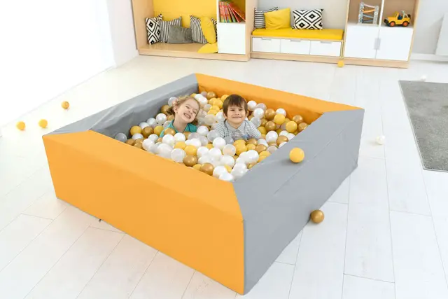 Ballbasseng inkl. baller B150 x D150 x H45 cm 