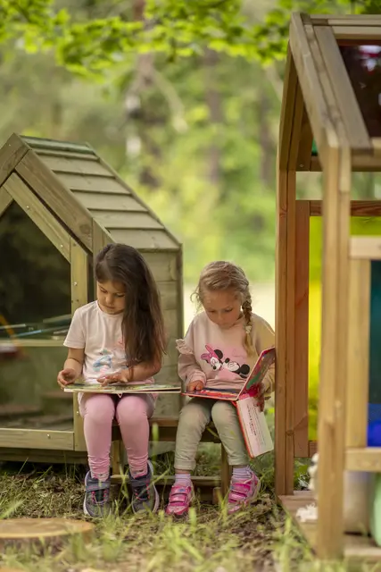 Terra bokhylle L79 x B56 x H128 cm 