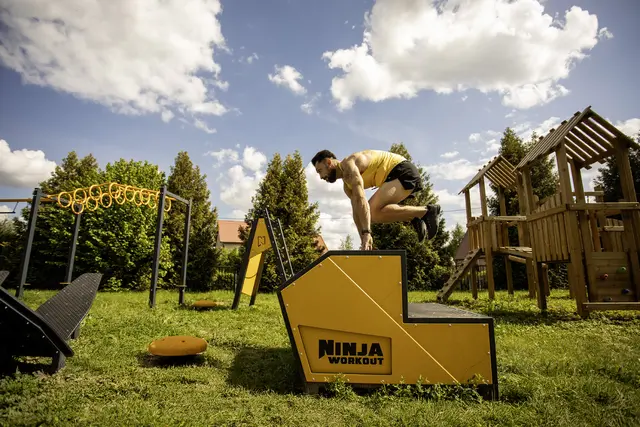 Ninja Workout Master Stairs L100 x B120 x H87 cm 