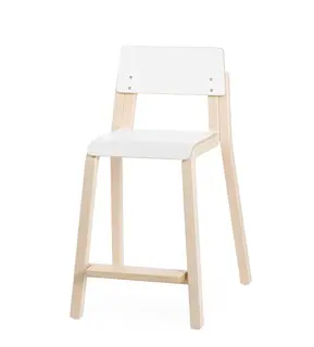 Maia stol med fotbrett B44 x D49 x H74 cm