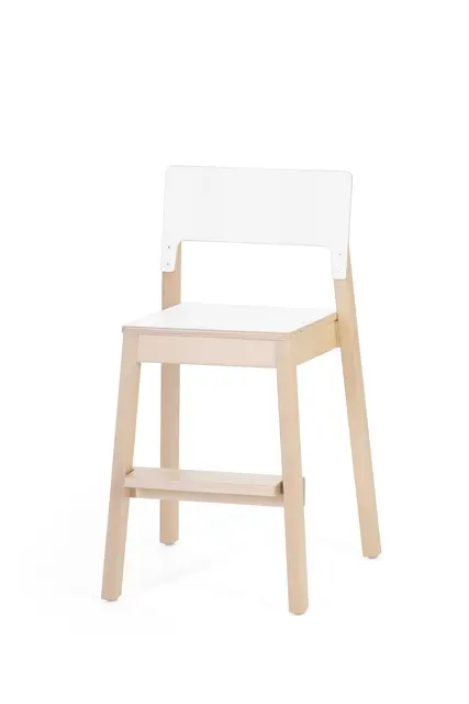 Mio stol med fotbrett hvit SH50 cm 