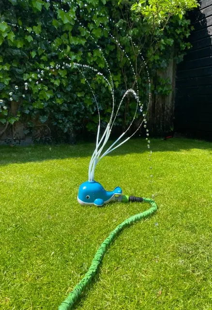 Hval vannspreder L23 x B14 X H11 cm 