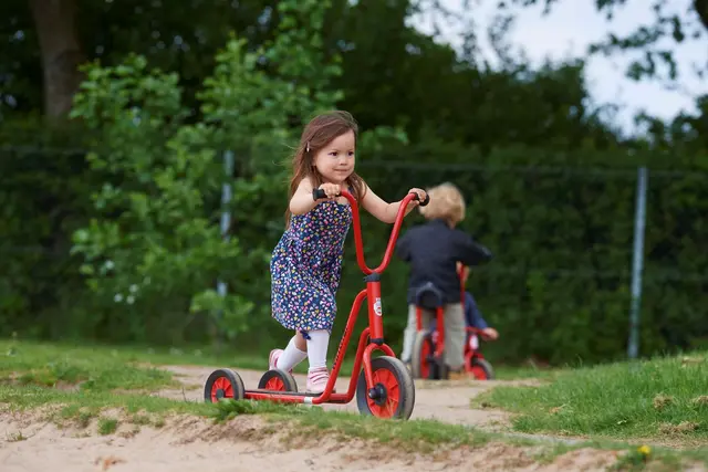 Mini Viking sparkesykkel med to bakhjul 2-4 år 