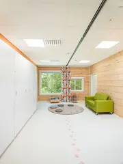 Sengetøyskap B30 x D42 x H230 cm