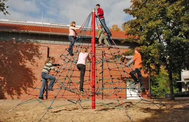 Klatrepyramide M Ø710 x H450 cm 