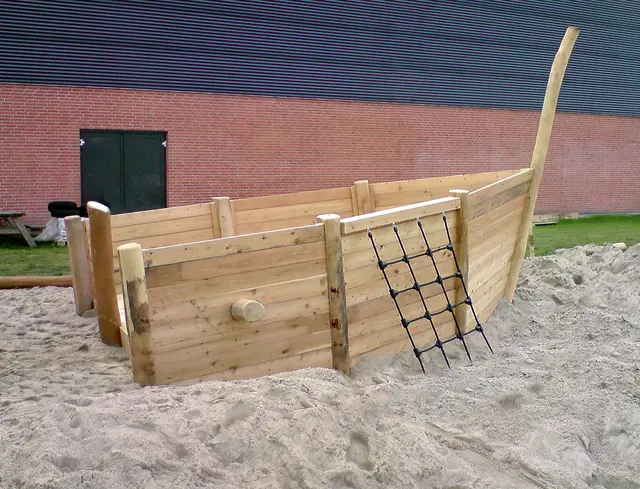 Core skipsvrak baug L430 x B250 x H320 cm 