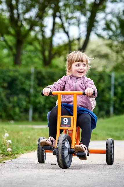 Circleline trehjulsykkel stor 4-8 år 