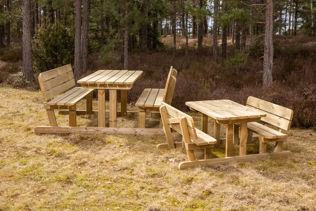 Bord/benk for voksne med rygg L180 x B210 x 88cm  H75/43 cm 