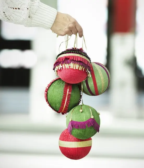 Miniknappenåler i messing 35 g 