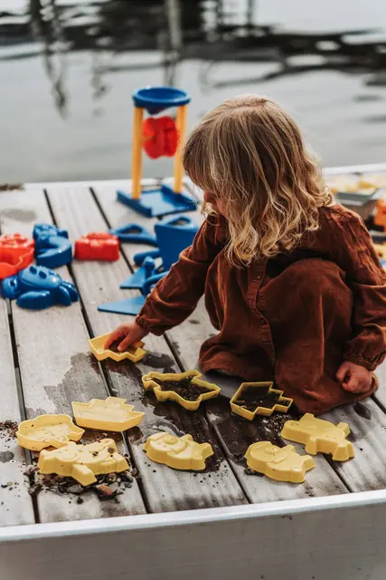Stort sandsett med kjøretøy 129 deler 