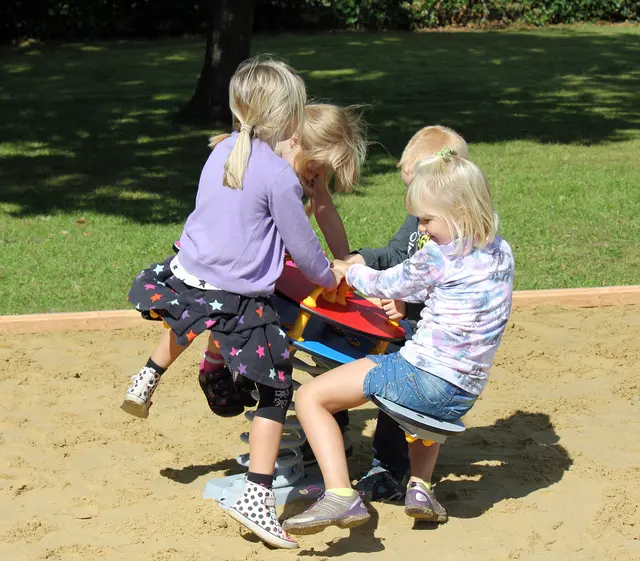 Vippeblomst L108 x B108 x H64 cm 