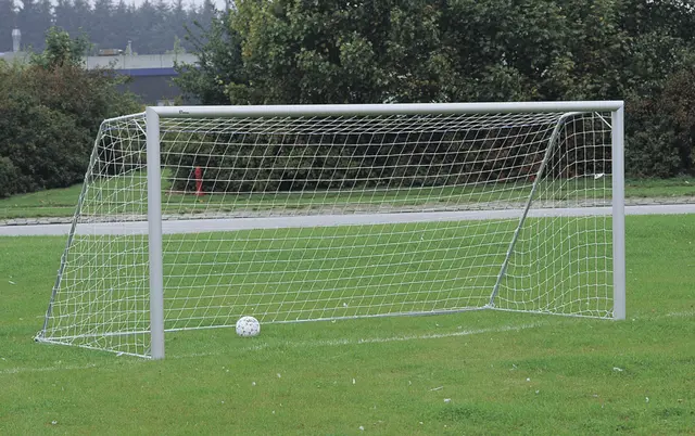 Classic Elipse fotballmål 7'er B500 x D200/80 x H200 cm 