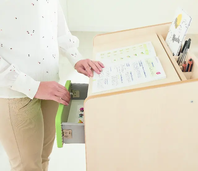 Uni ståkateter B68 x D40 x H106 cm 