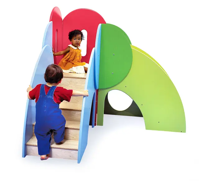 Aktivitetssenter Trapp, platform, sklie og matte 