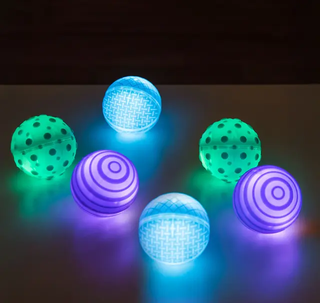 Lysende baller 6 stk 