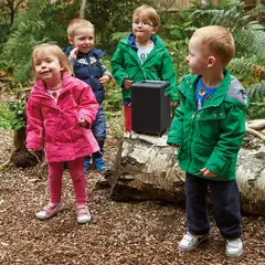 Utendørs høytaler med bluetooth L17 x B16 x H26 cm