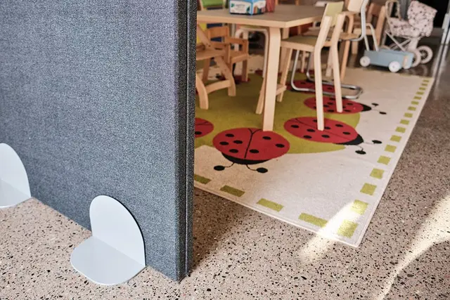 Lydabsorberende skillevegg mørk grå 1200 x 1500 x 80 mm 