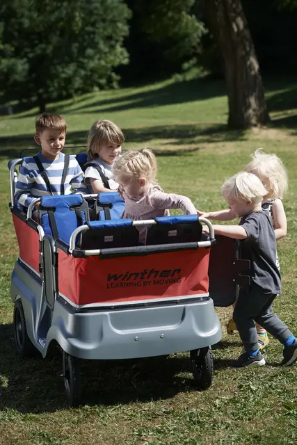 Turtle barnebuss med 6 seter L175 x B75 x H105 cm 