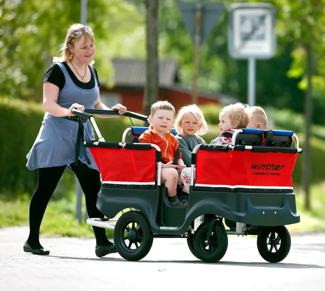 Turtle barnebuss med 4 seter L155 x B75 x H96 cm 