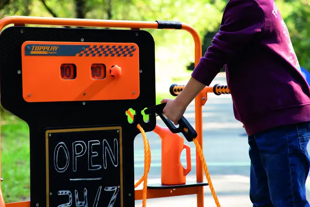 Bensinstasjon L80 x B64 x H84 cm 