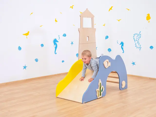 Educasa fyrtårnsklie B119 x D57 x H140 cm 