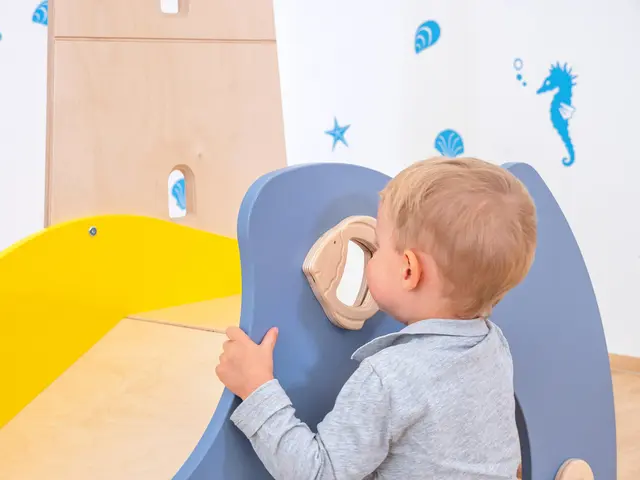 Educasa fyrtårnsklie B119 x D57 x H140 cm 