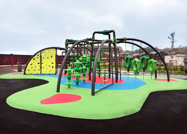 Adventure Game Station 201 L740 x B650 x H300 cm 