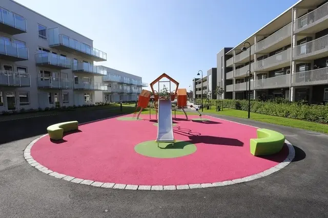 Helstøpt fallunderlag EPDM Fallhøyde 200 cm 