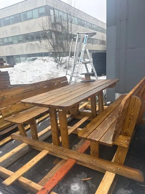 Bord/benk for voksne med rygg L180 x B210 x 88cm  H75/43 cm 