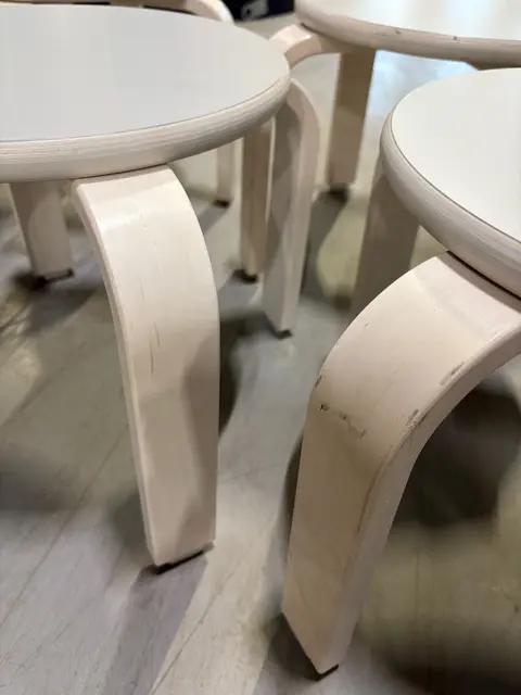 Taburett i bjerk H30cm, Lys grå 