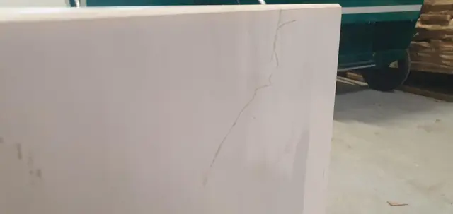 Benk B129 x D37 x H46 cm 