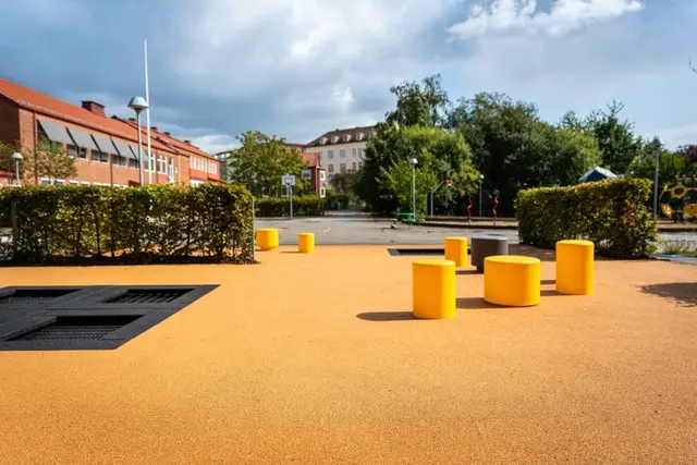 Helstøpt fallunderlag kork 135 mm Fallhøyde 280 cm 