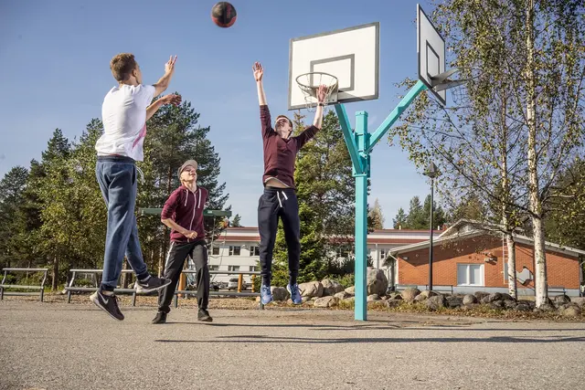 Basketballstativ 2 kurver turkis L322 x B120 x H379 cm 