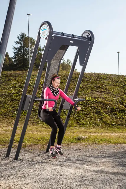 Chest L151 x B113 x H256 cm 