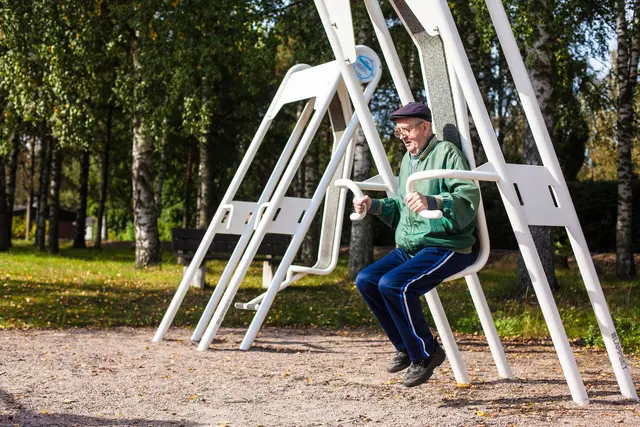 Chest L151 x B113 x H256 cm 