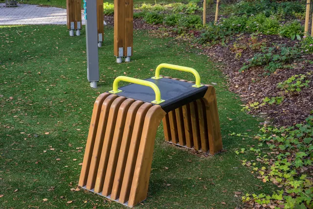 Senior sport bench workout m. brun/lime L118 x B49 x H73 cm 