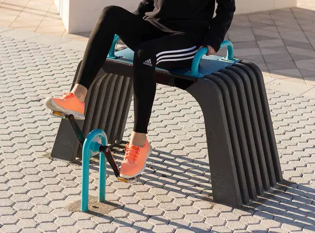 Bench workout with pedals mørk brun/lime L118 x B99 x H73 cm 