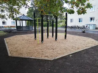 Street Workout M L322 x B307 x H264 cm