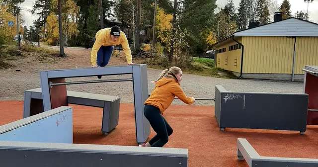 Tag 2 - over og under L975 x B929 x H150 cm 